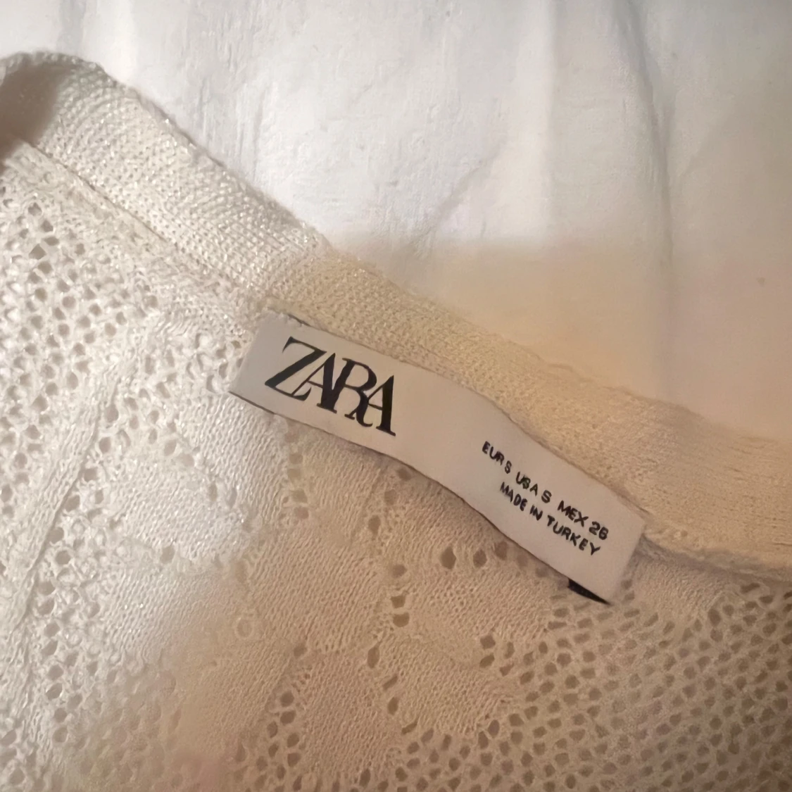 Vit stickad blus från Zara - 2