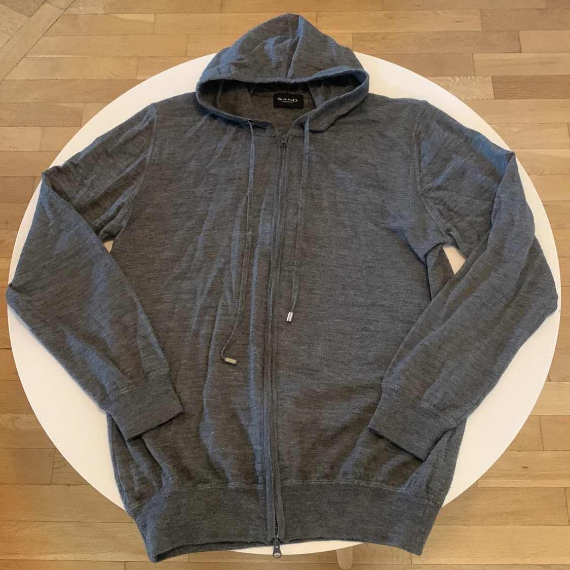 Grå hoodie från Sand Copenhagen