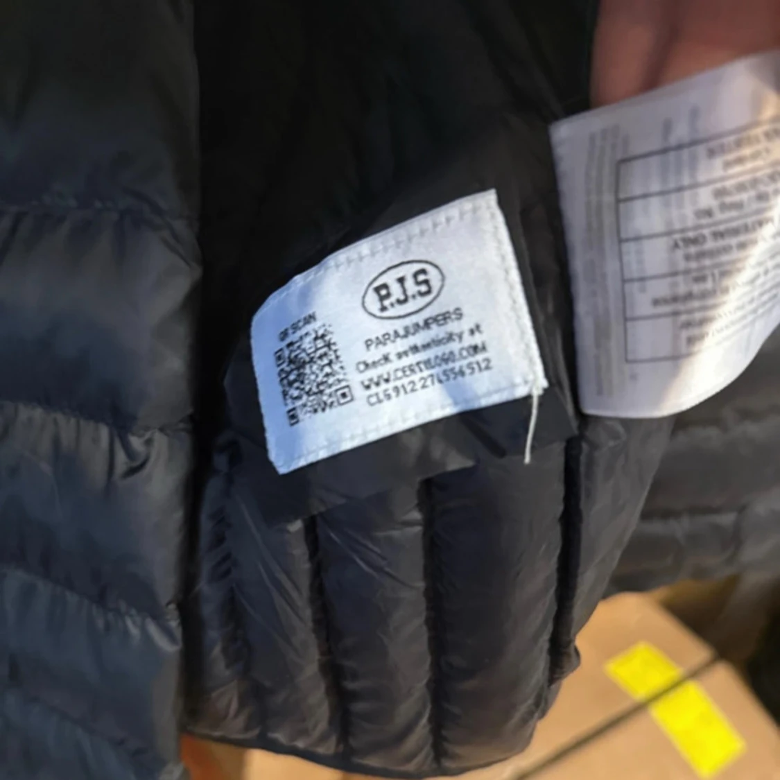 Svart dunjacka från Parajumpers M - 3