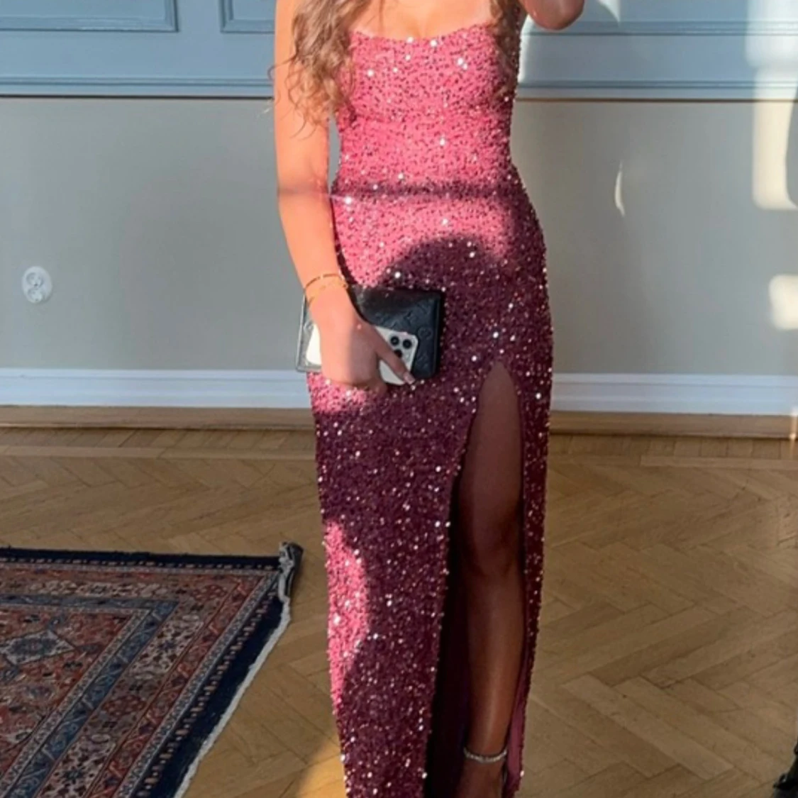 glittrig klänning  - 1