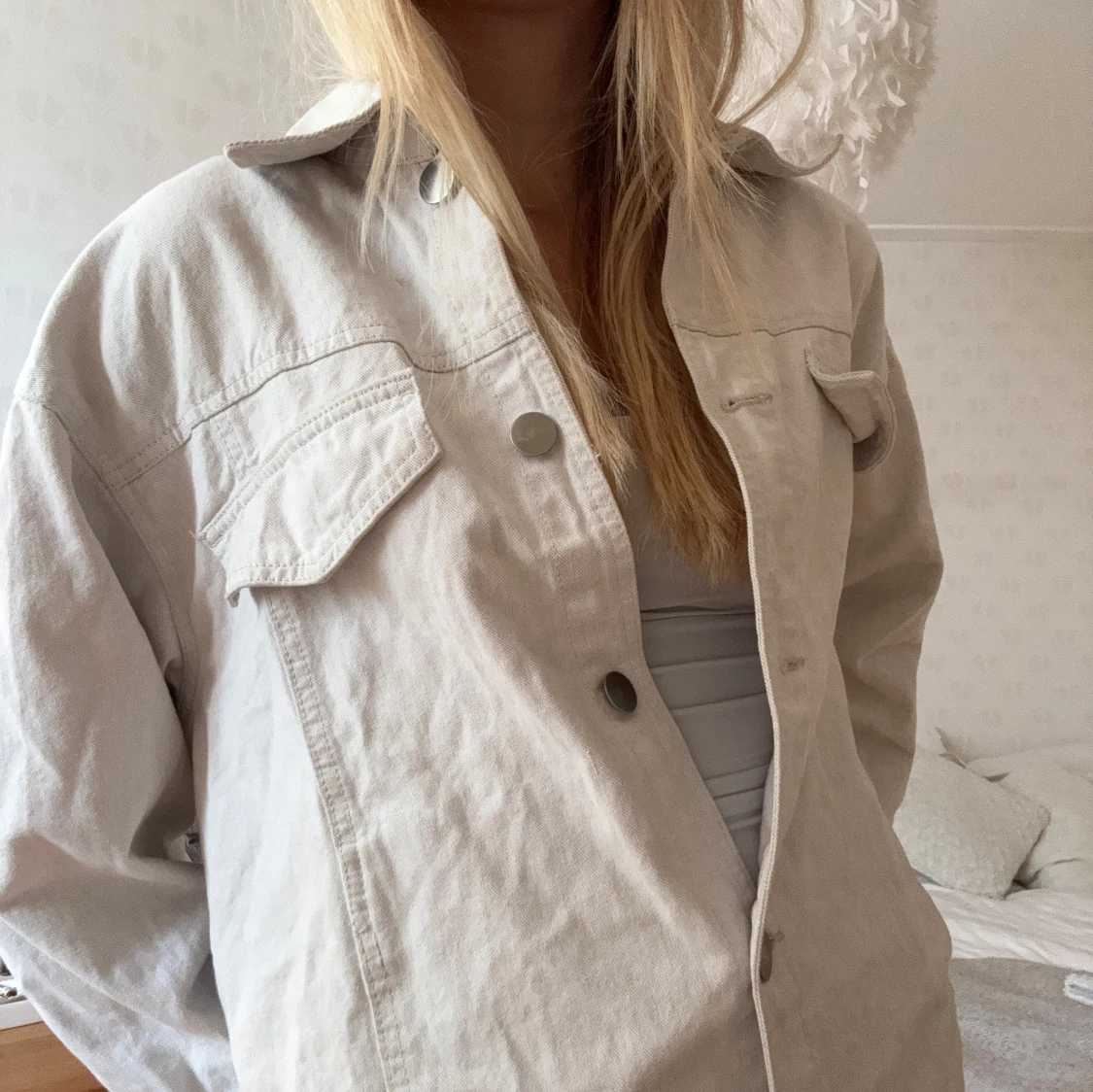 Oversized vit denimjacka - 4