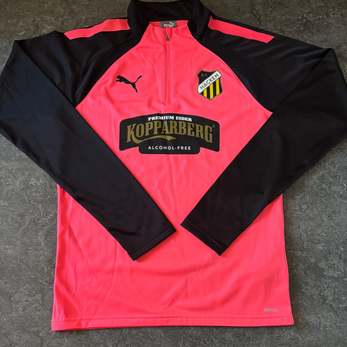 BK Häcken långärmad Puma fotbollströja