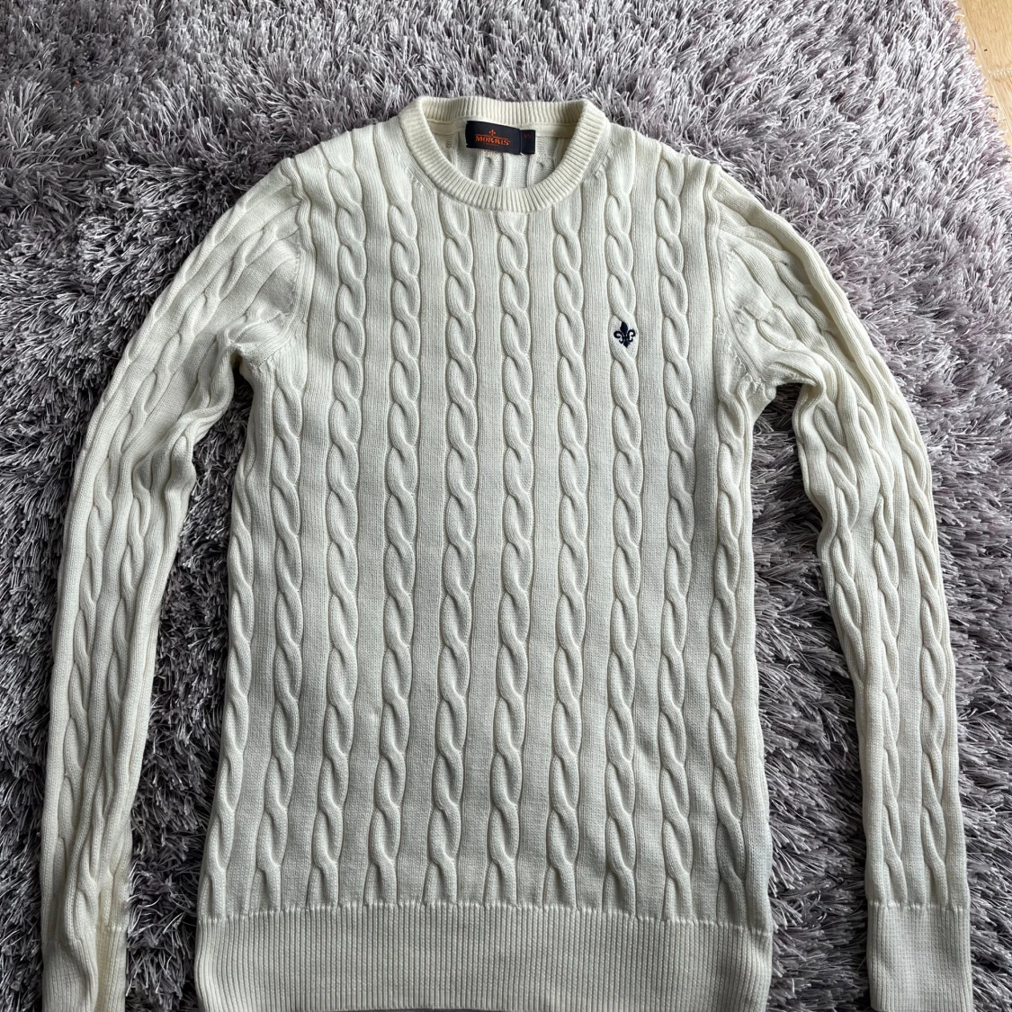 Vit kabelstickad Morris tröja