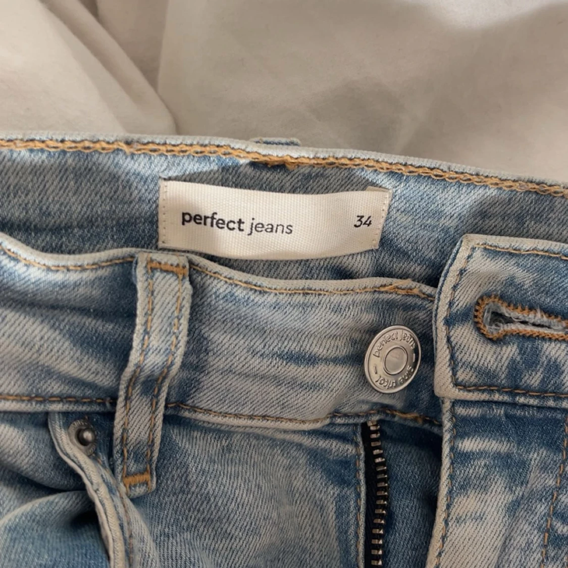 Ljusblå jeans - 2