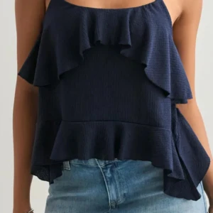 Fin topp från Nelly💓 - Aldrig använd, den skickades i fel storlek💘Priset kan diskuteras!!😻