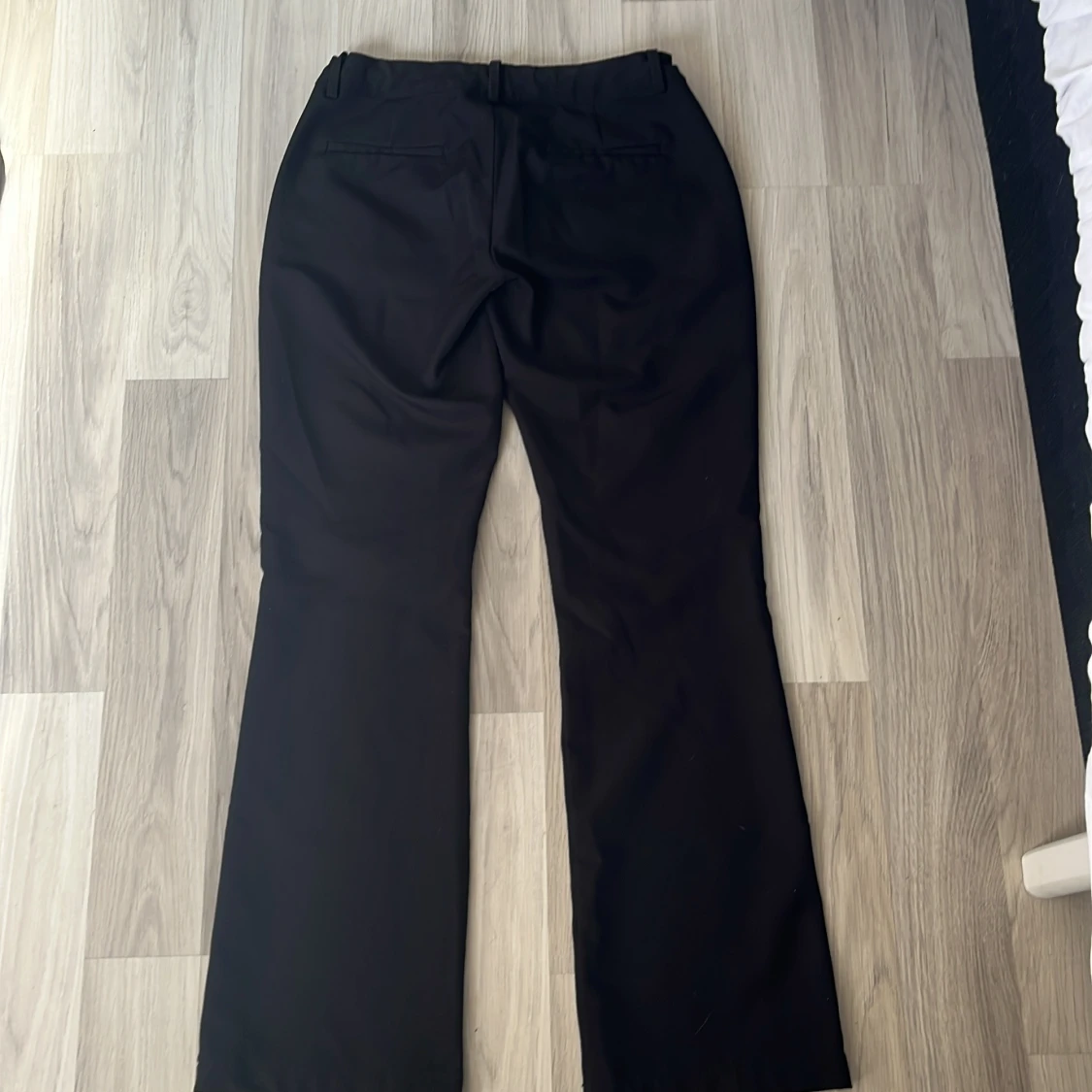 Svarta kostymbyxor från BikBok (Vera) - 1