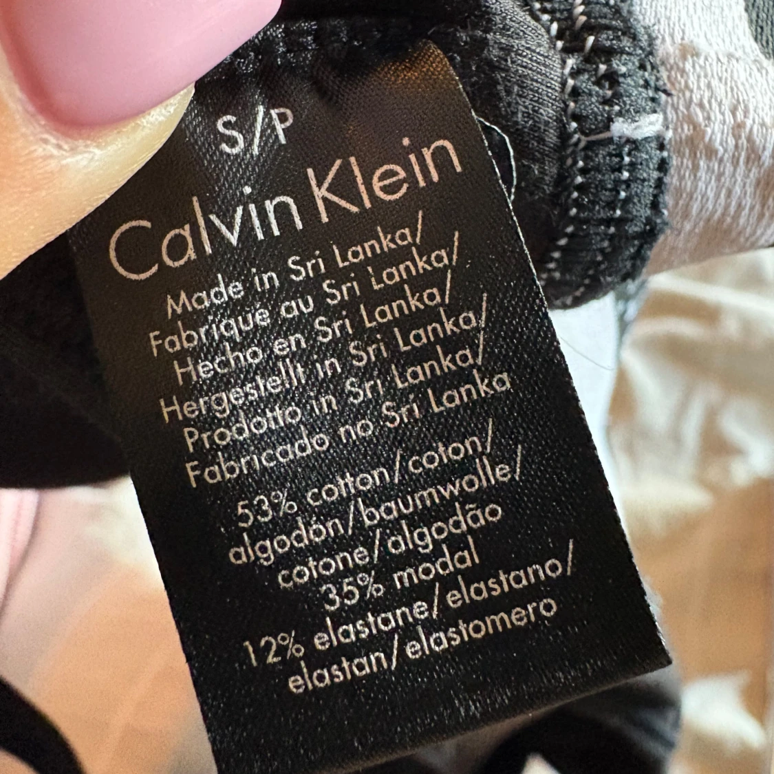 Svart linnetopp från Calvin Klein - 1