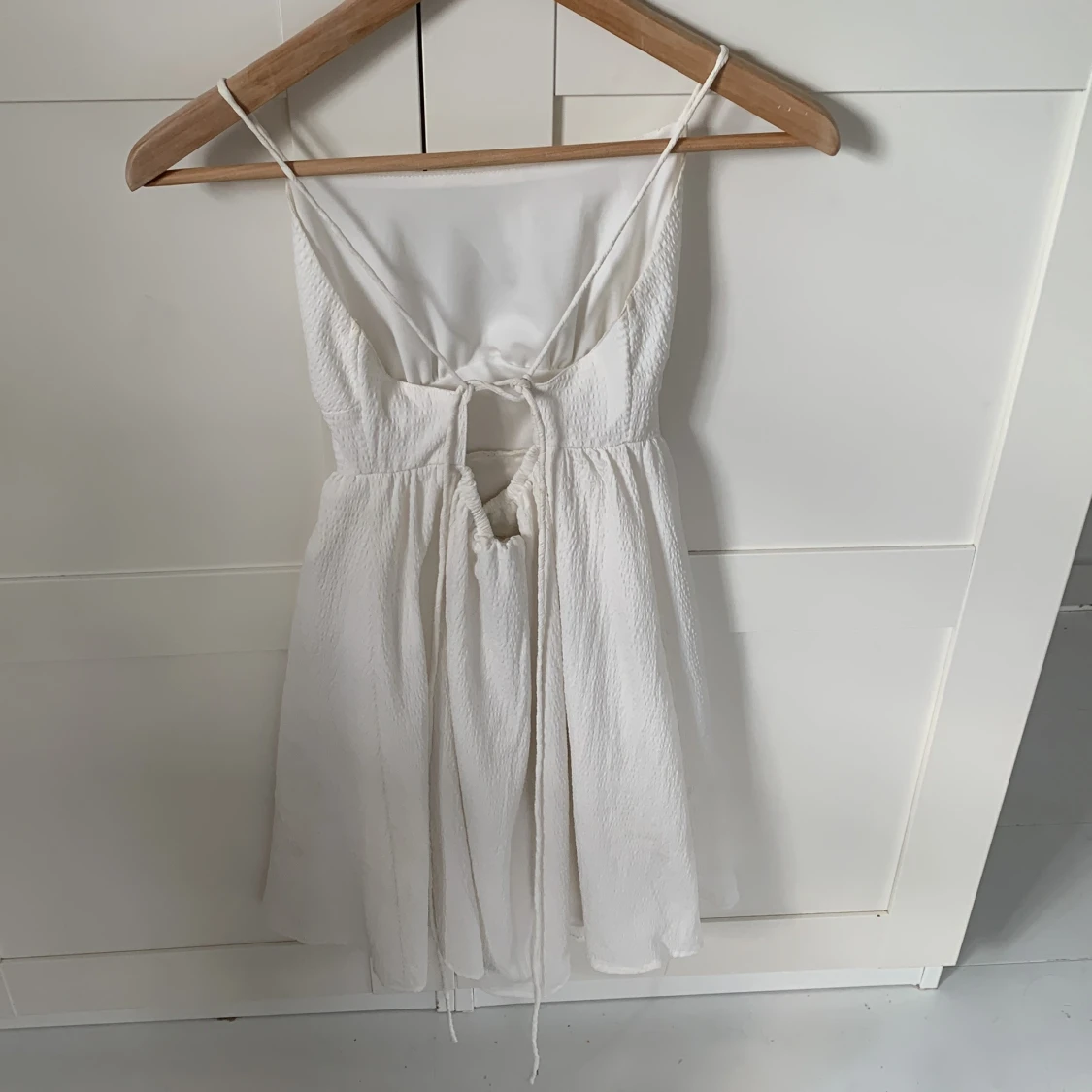 Vit kort klänning från Bubbleroom - 1