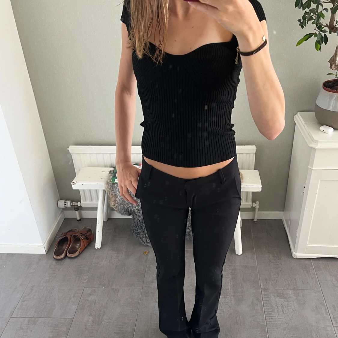 Svart ribbad topp från H&M - 3