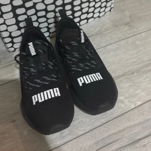 Sneakers Puma - Mycket fint, som ny