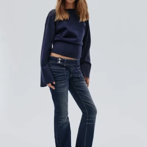 Bootcut jeans från gina - Säljer mina jeans från gina då dom inte kom till användning så mycket. Dom är använda ca 2 ggr så väldigt bra skick💗nypris 360