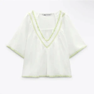 Zara blus - zara blus som är använt 1 gång! stl xs. skriv om ni har några frågor❤️