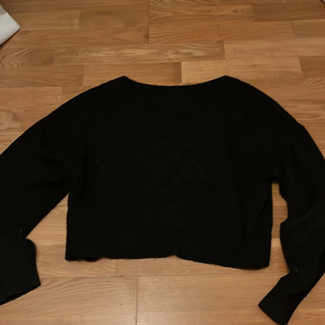 Svart croppad tröja från H&M Divided - 1