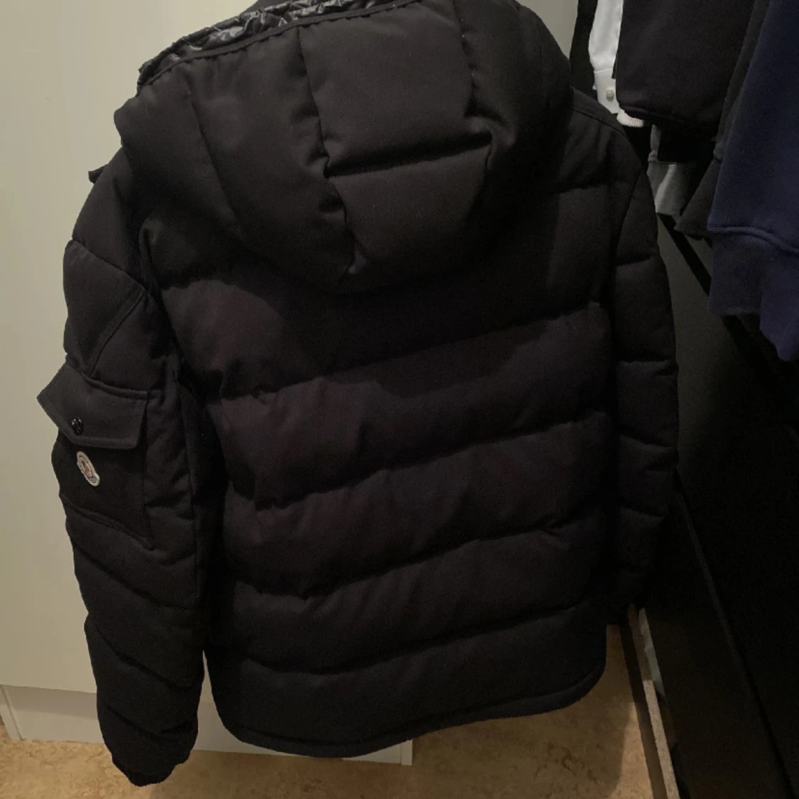 Svart dunjacka från Moncler - 2