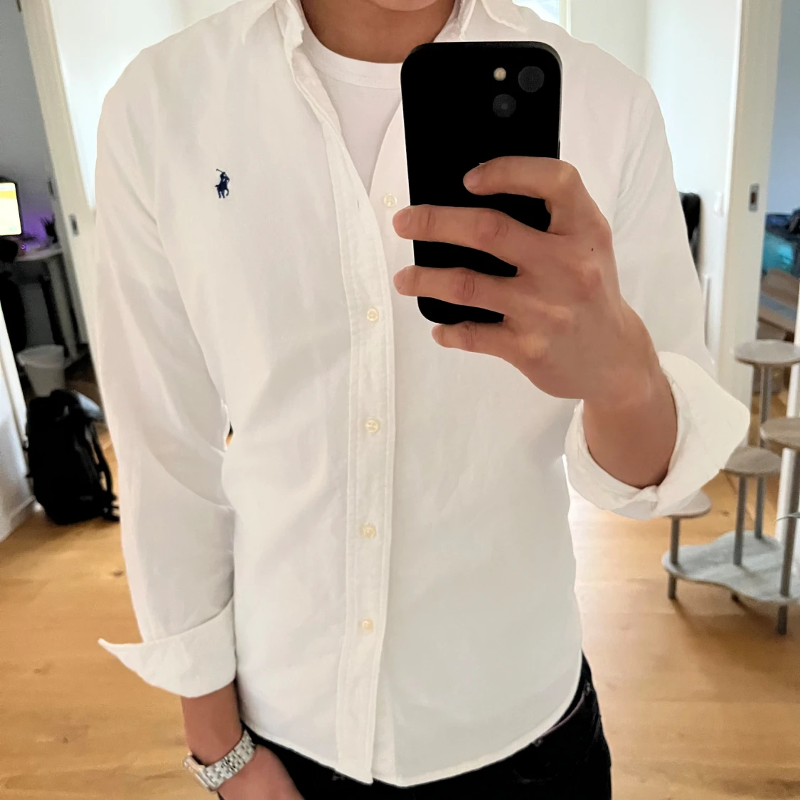 Vit raffe skjorta