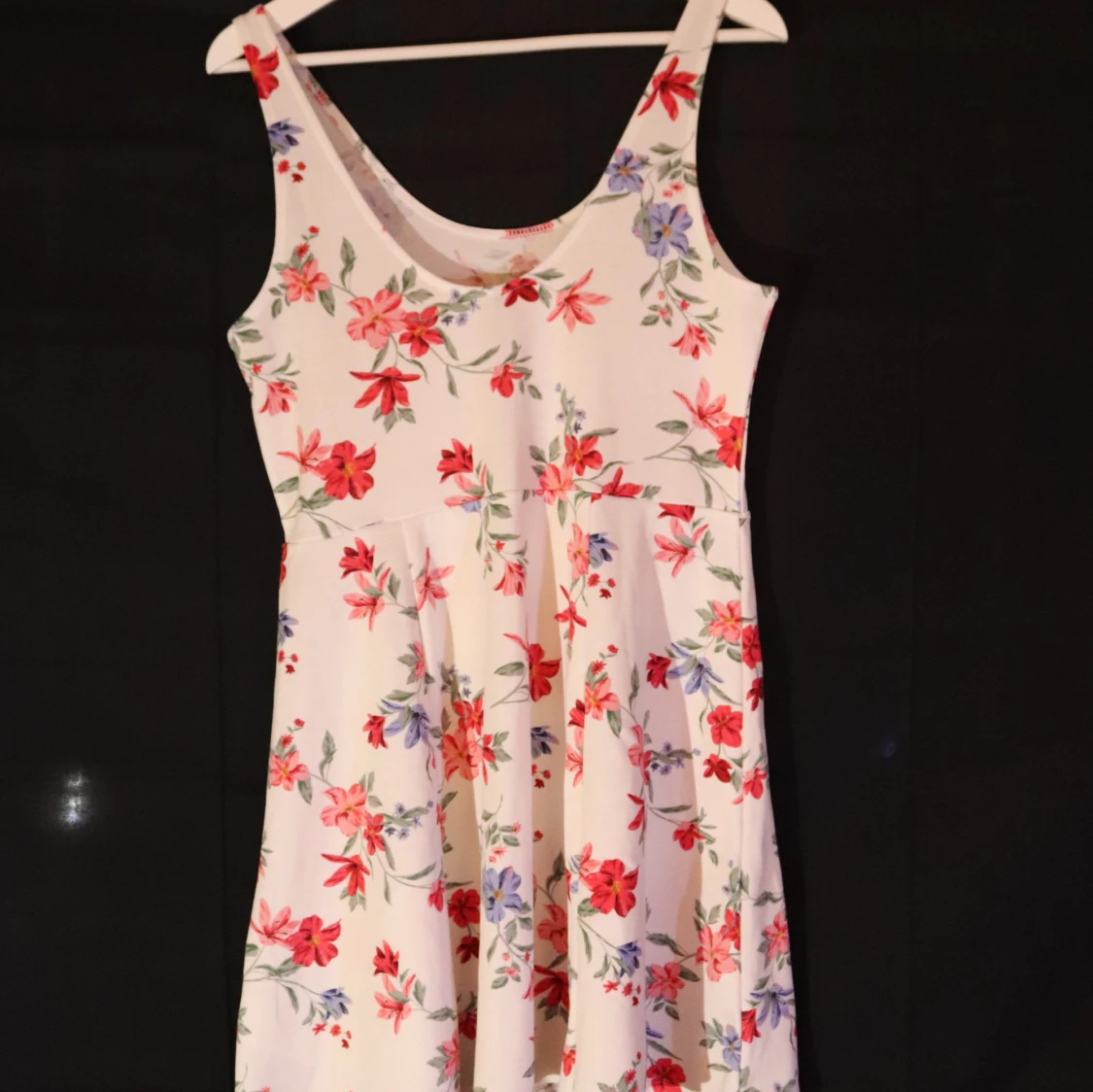 Blommig klänning - 1