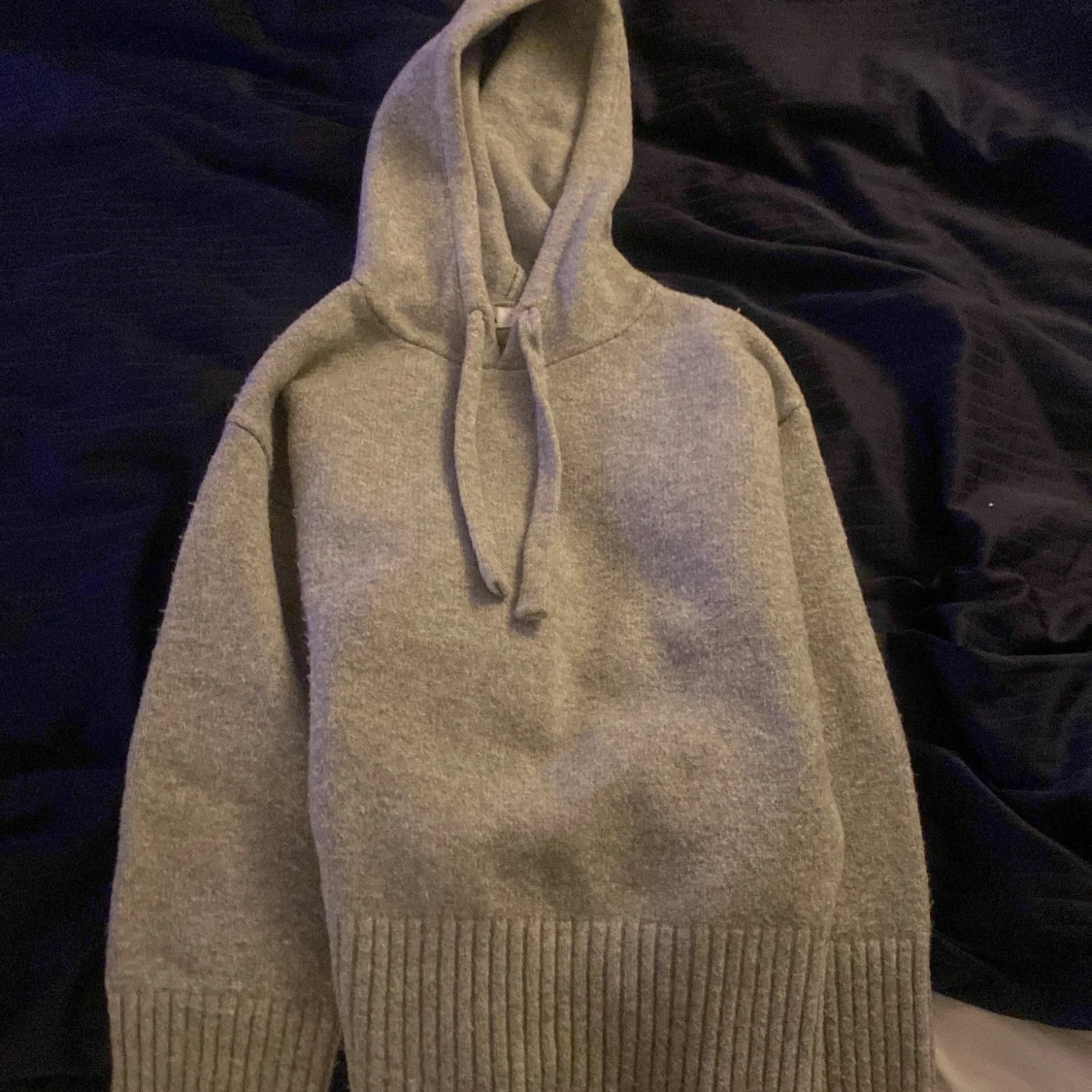 Grå hoodie från Zara