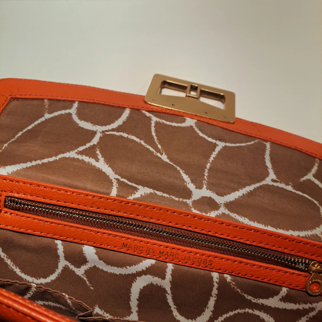 Orange kuvertväska från Marc by Marc Jacobs - 2