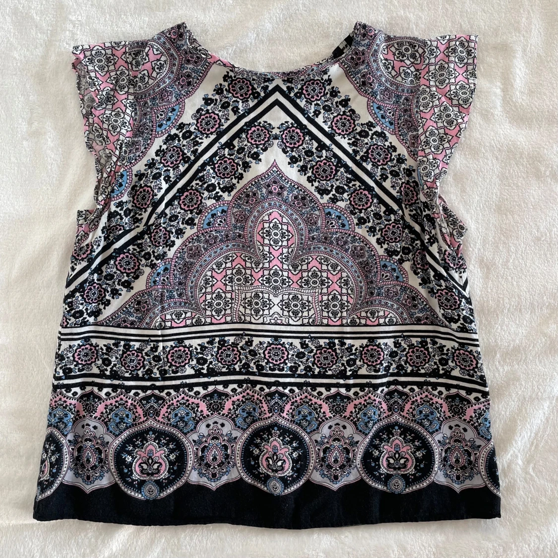 Mönstrad blus från Oasis