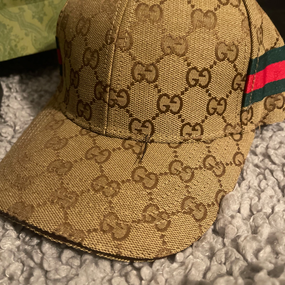 Beige keps från Gucci - 1
