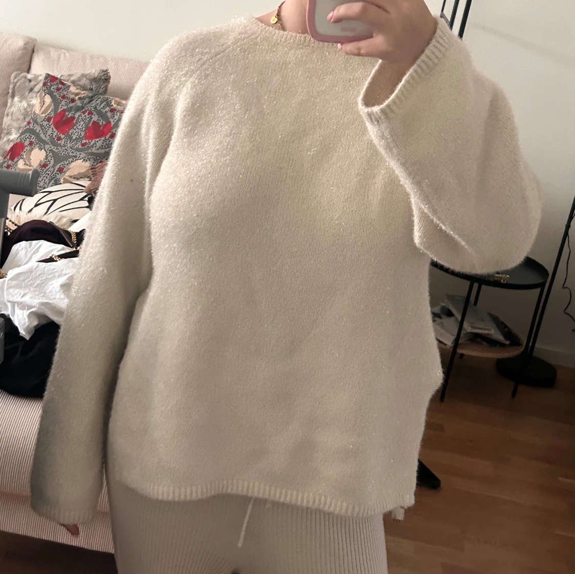 Beige stickad tröja från H&M