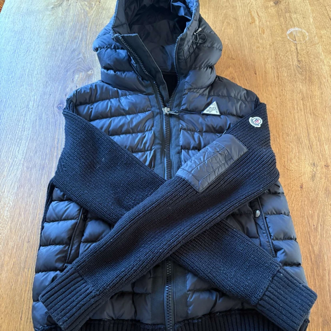 Svart cardigan från Moncler