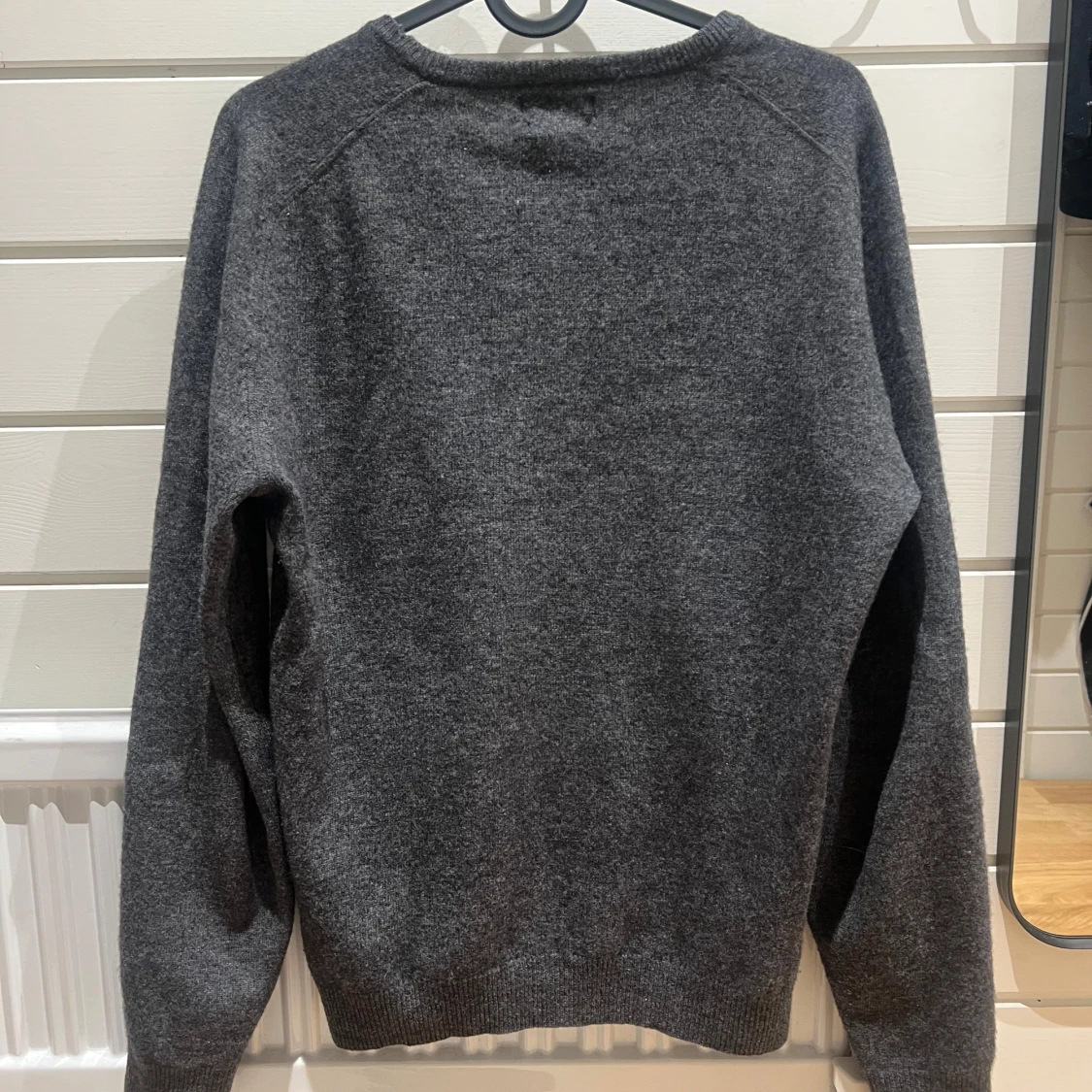 Grå kashmir tröja från Massimo Dutti - 2