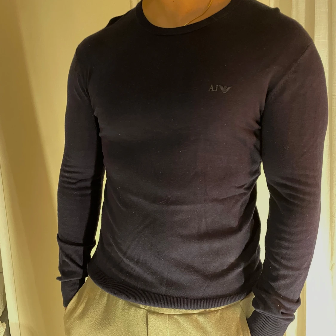 Marinblå långärmad tröja från Armani