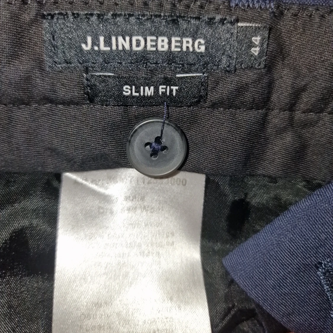 Mörkblå kostymbyxor från J.Lindeberg  - 4