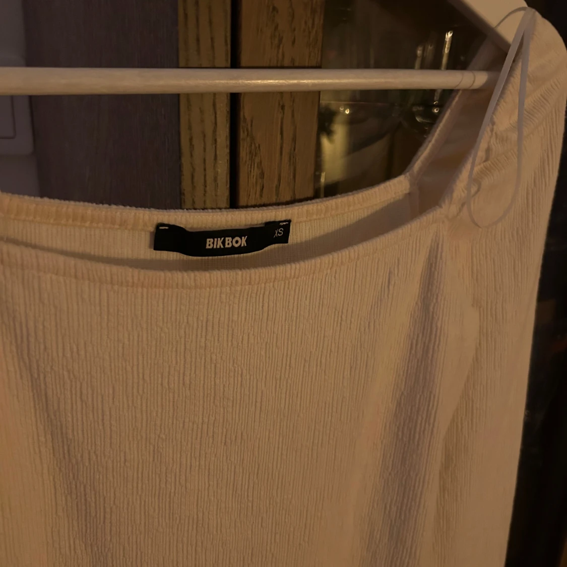 Ljus klänning från Bik Bok - 1