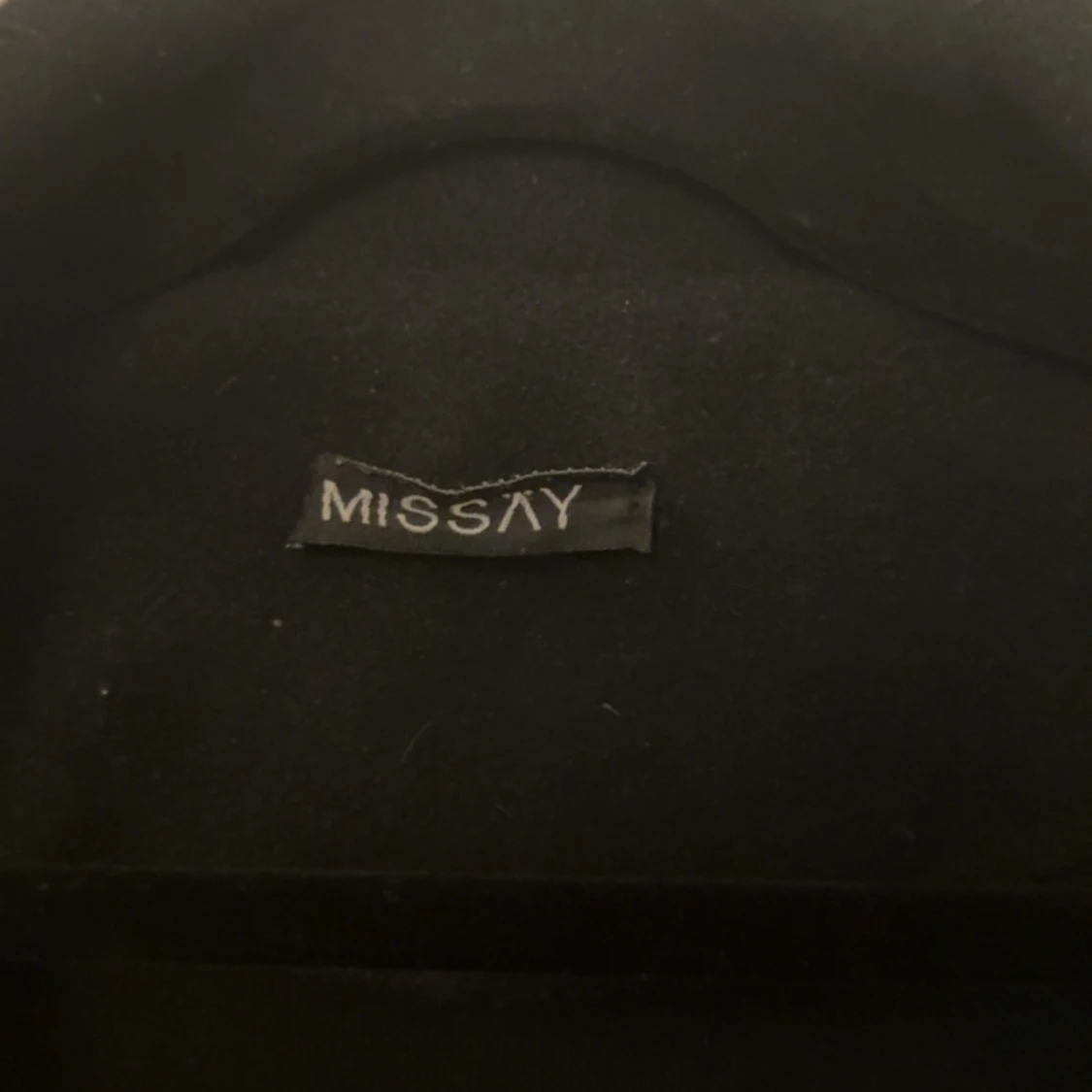 Svart kort kappa  - 1