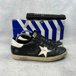 Golden Goose super sneaker - – Condition: 8,5/10  – What is included: Dustbag  – Retail price: 5500 + SEK