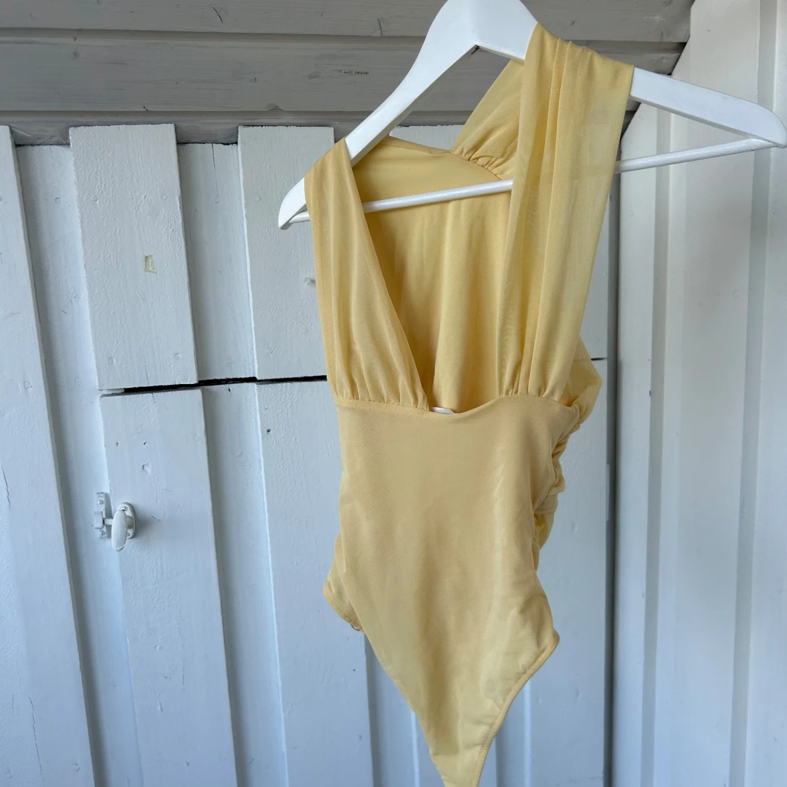 Gul body från zara - 1