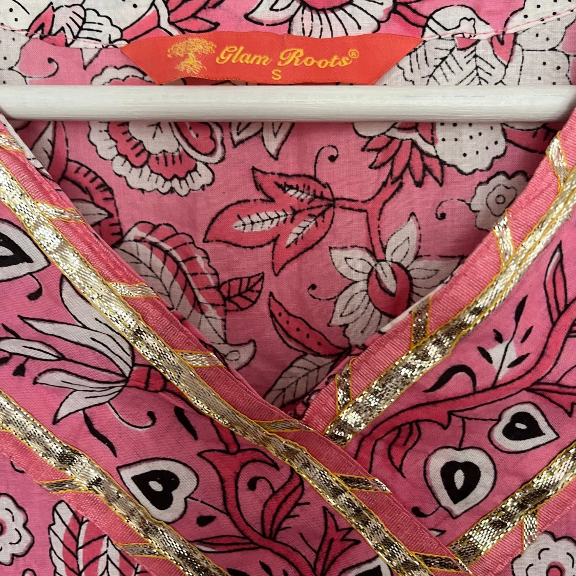 Rosa blommig omlottklänning Glam Roots - 2