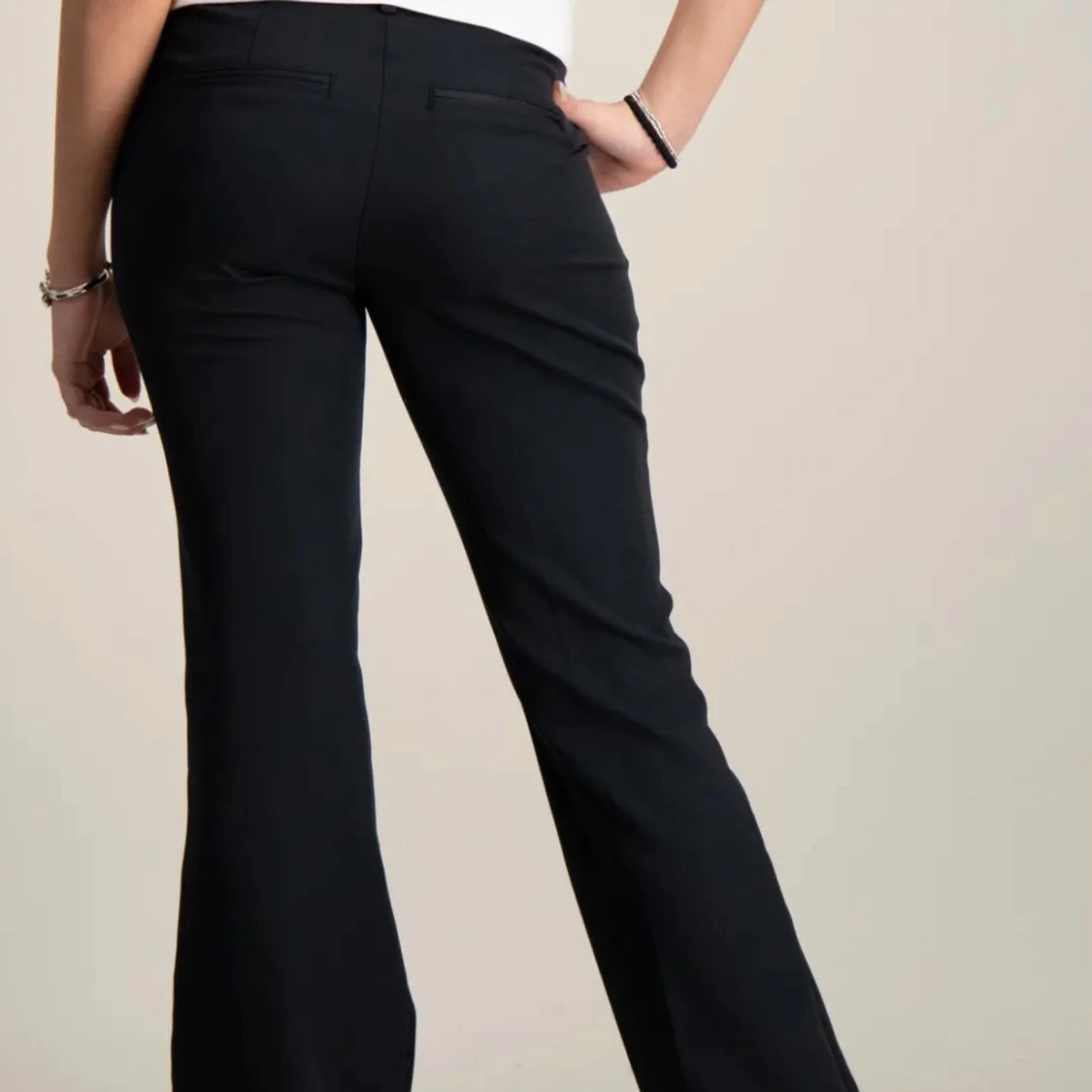 Svarta bootcut kostymbyxor