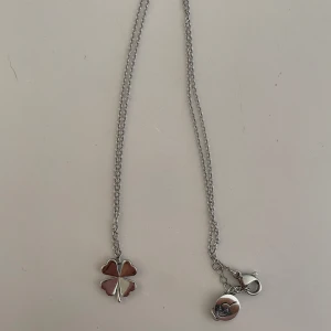 Edblad halsband fyrklöver  - Säljer mitt fina halsband från Edblad med en fyrklöver på. Säljer även ett matchande armband. 