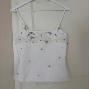 Festtopp - Så fin topp från Zara, aldrig använd med lappen kvar!🙌🏻