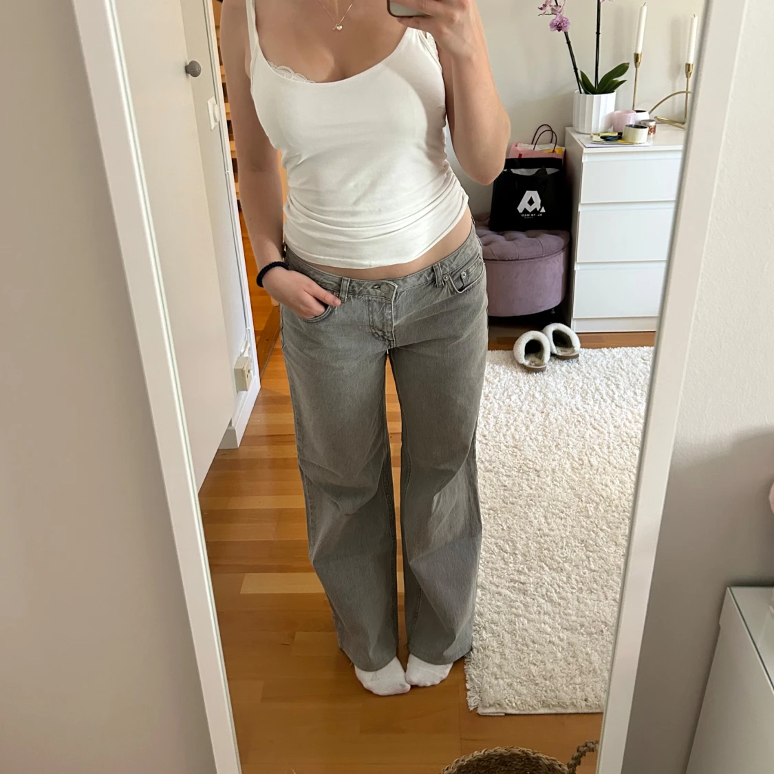 Gråa Jeans med låg midja NA-KD - 1