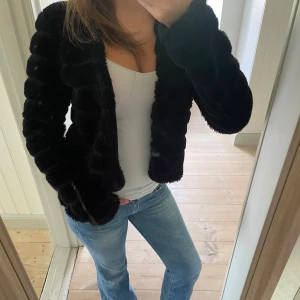 Päls Jack  - Päls jacka från Gina Tricot!