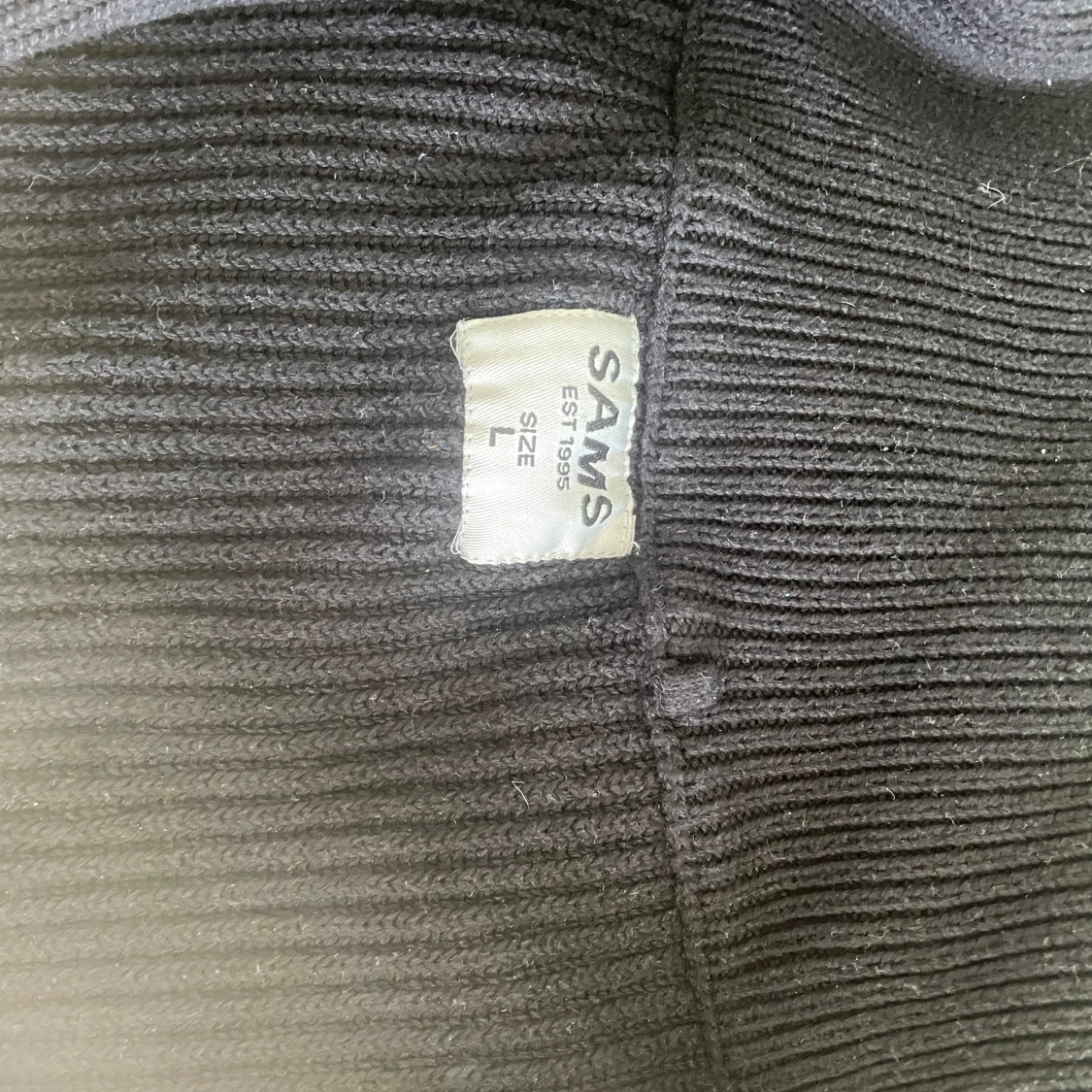 Svart fullzip från sams pris kan diskuteras - 1