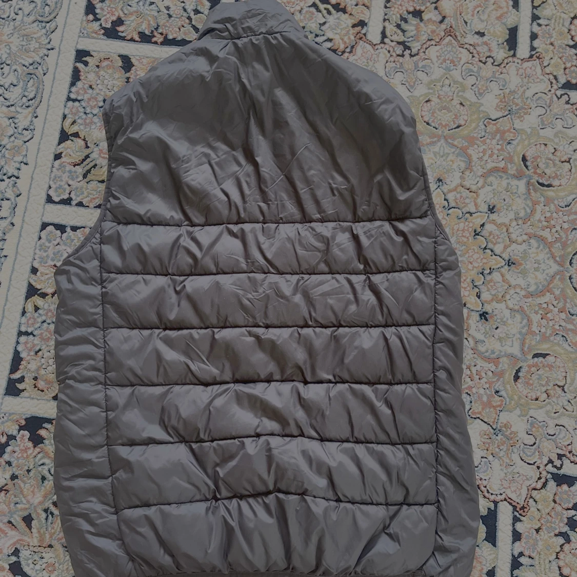 Svart dunväst från Lyle & Scott - 1