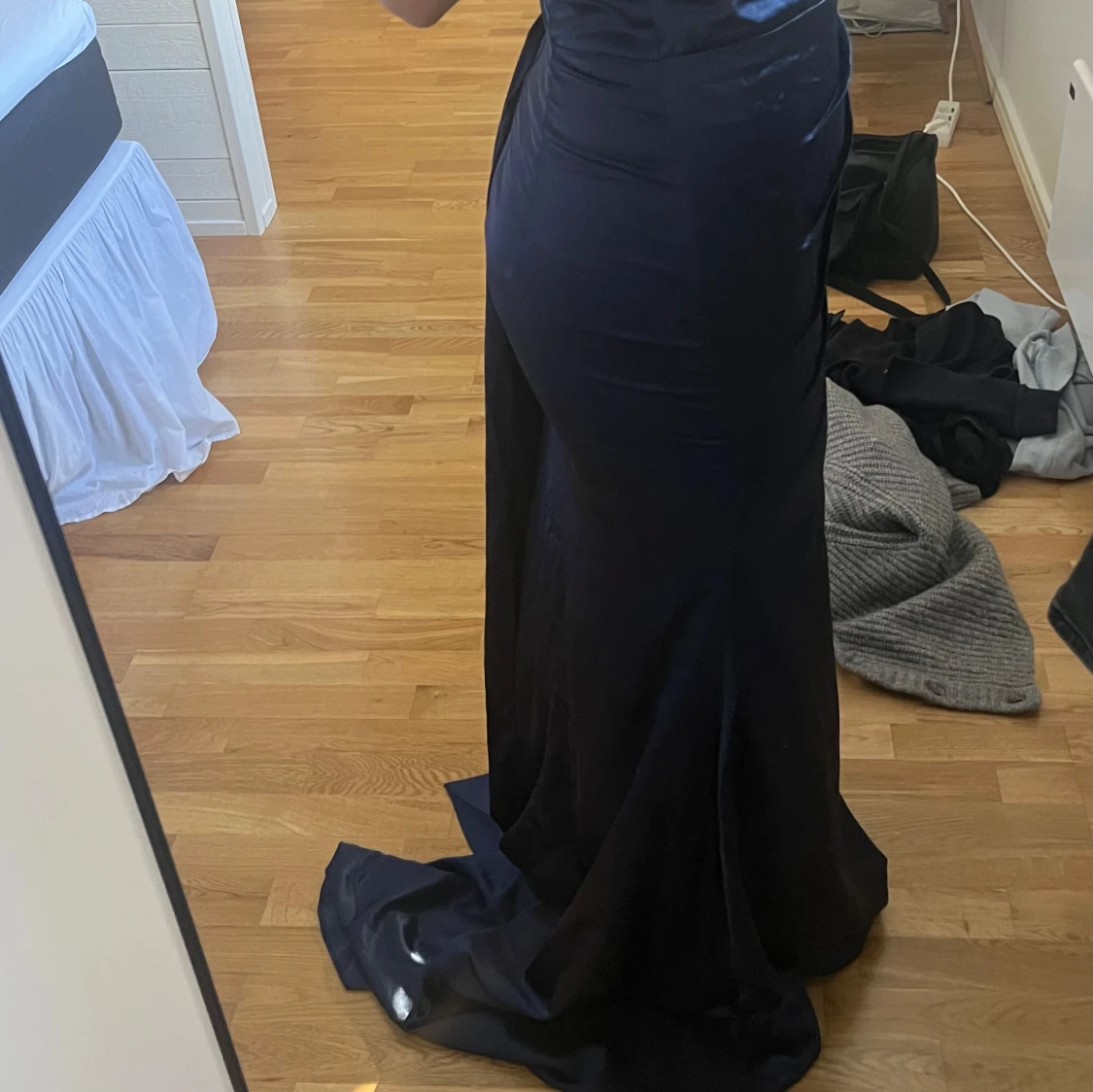 Mörkblå balklänning  - 3