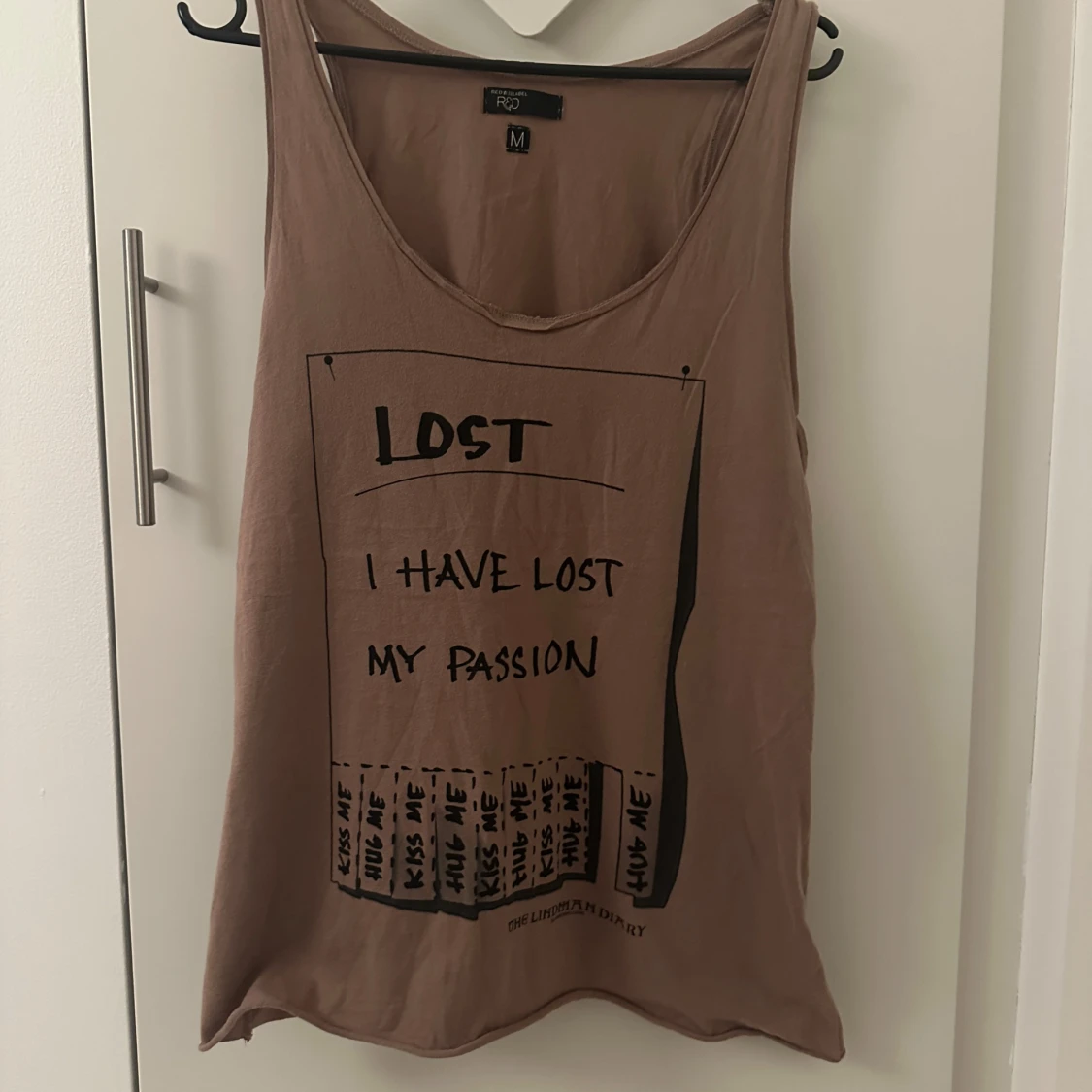 Brun linnetopp med tryck