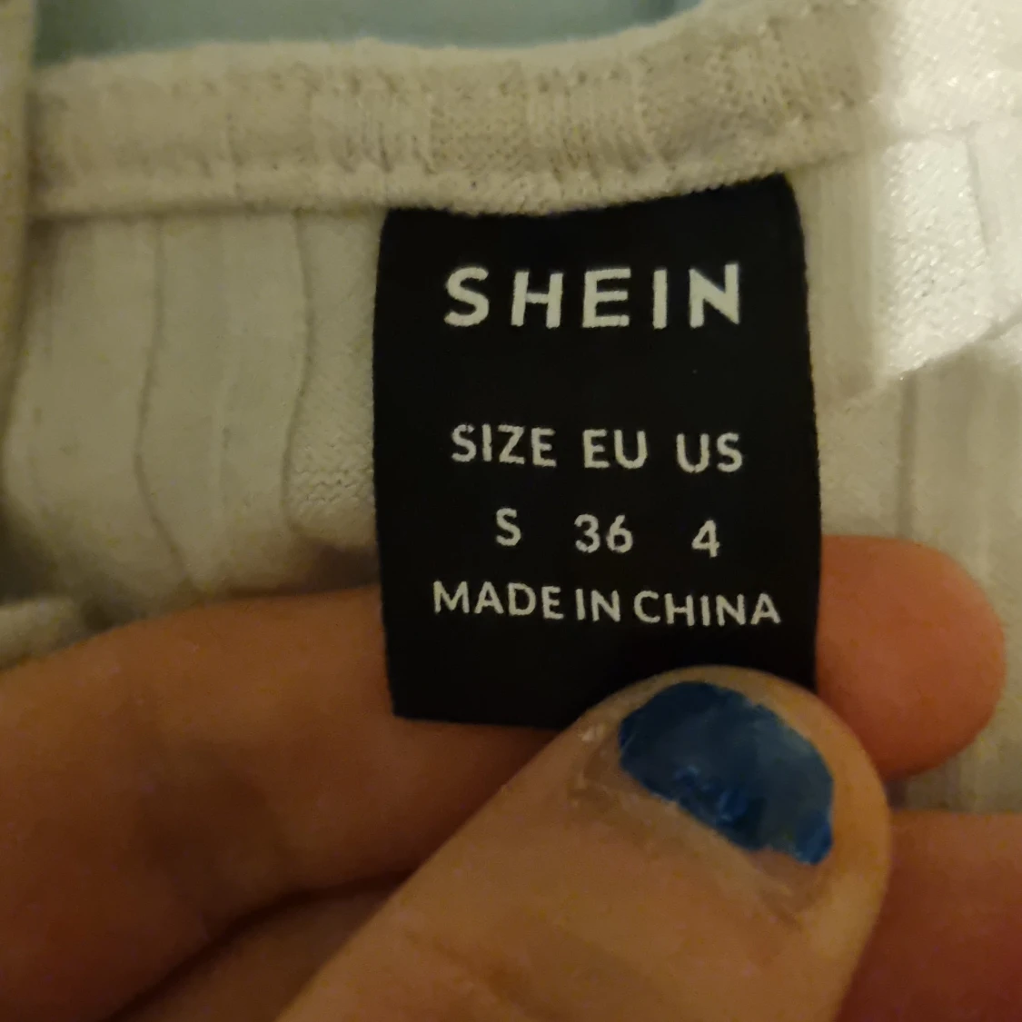 Vit ribbad linnetopp från Shein - 1