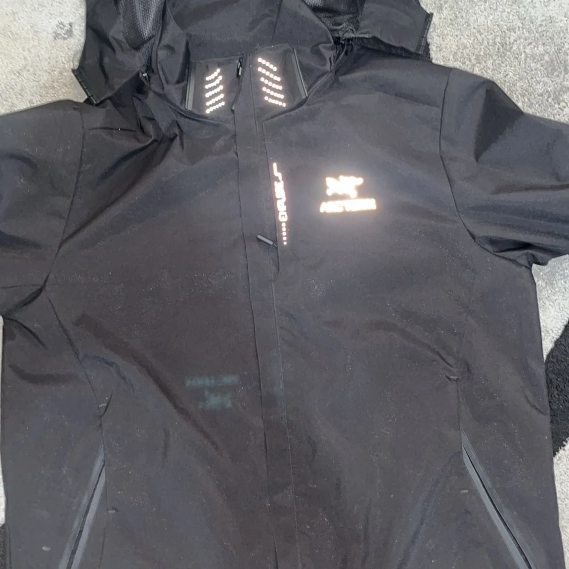 Svart vindjacka från Arc'teryx - 2