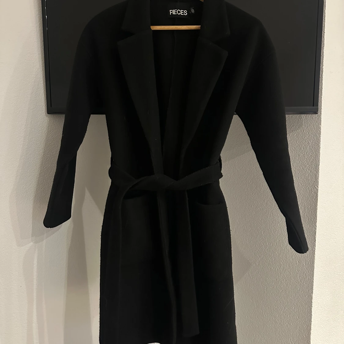 Svart kappa från Pieces - 2