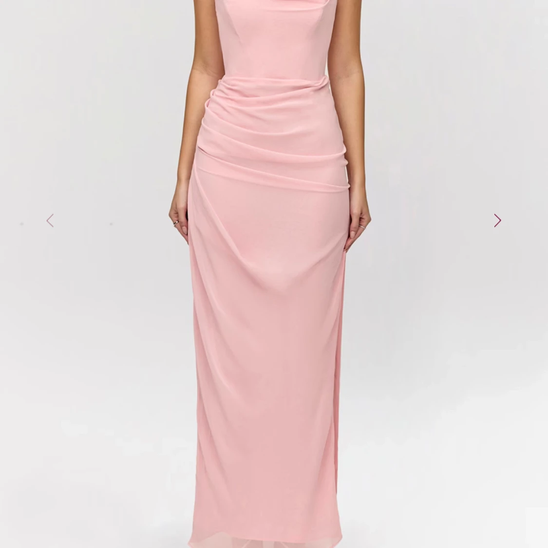 Rosa balklänning från house of cb