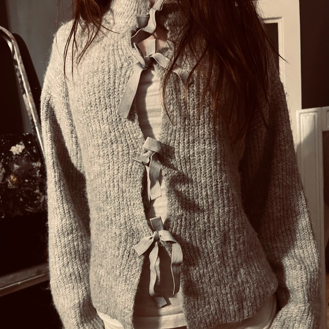 Grå stickad kofta från Gina Tricot - 3