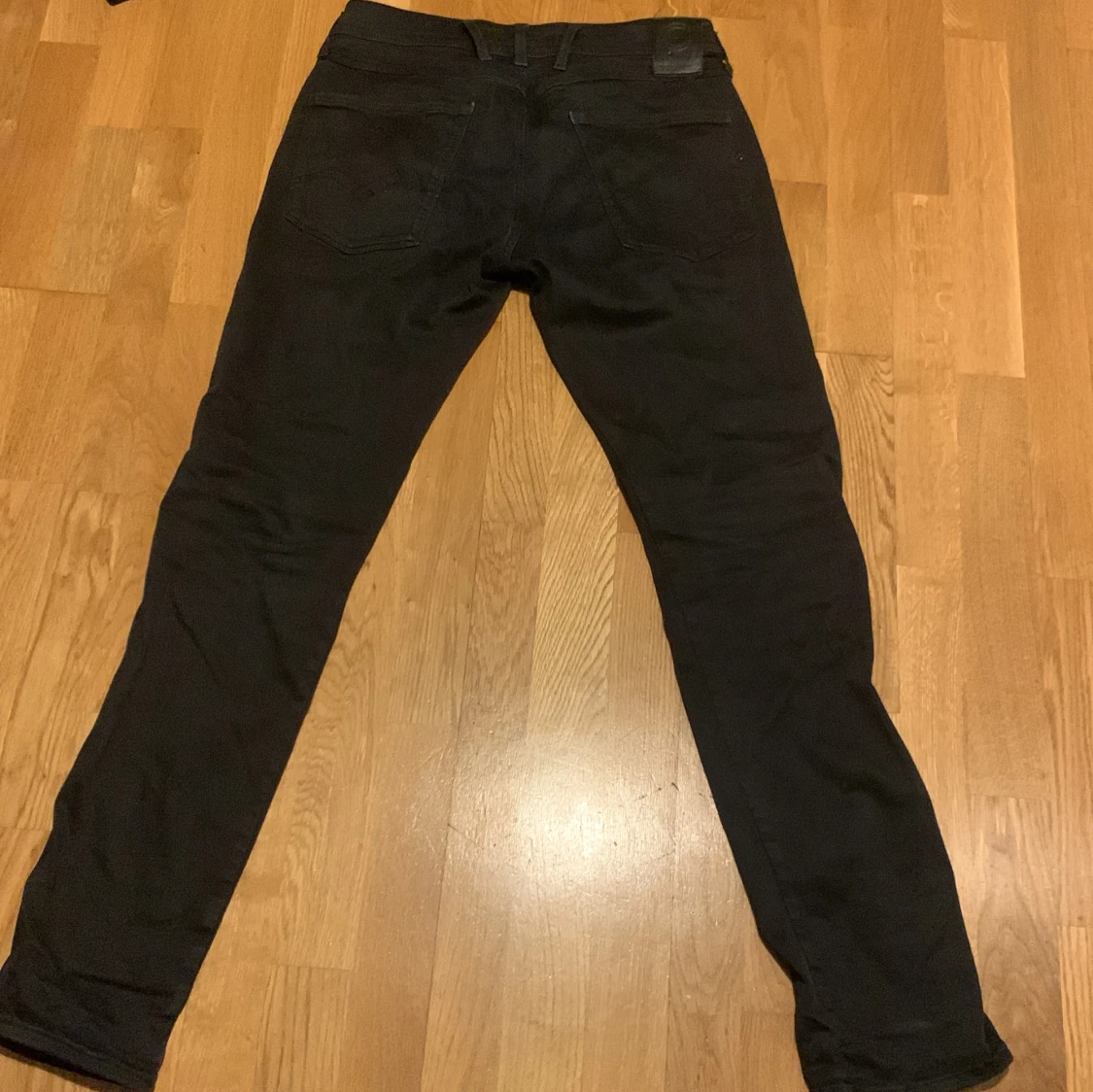 Svarta jeansbyxor från Replay - 1