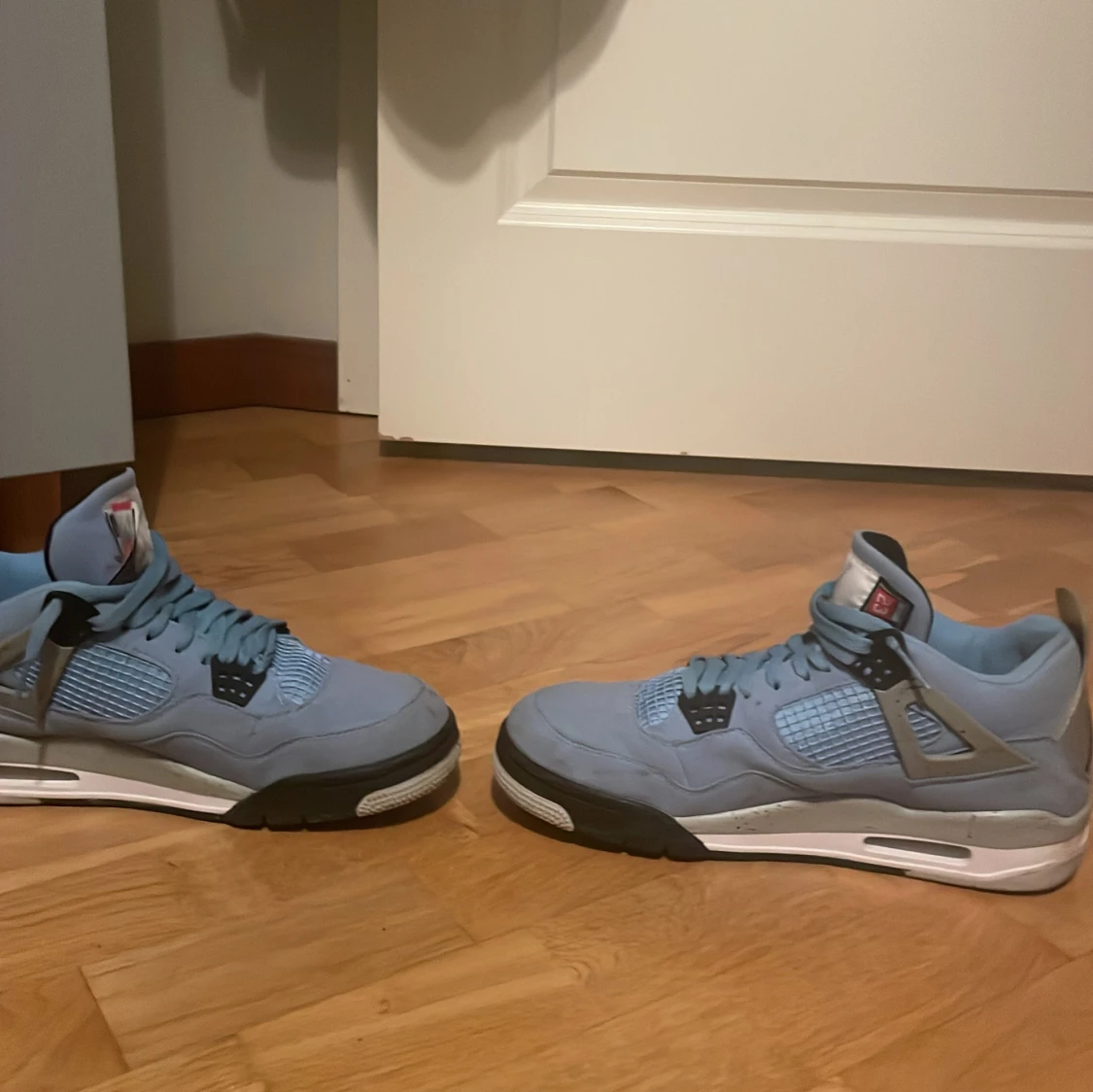 Nike Air Jordan 4 University Blue - 3